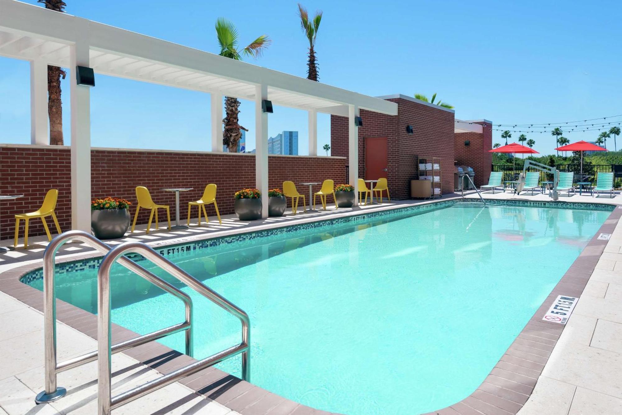Home2 Suites By Hilton Orlando Near Universal Exterior foto